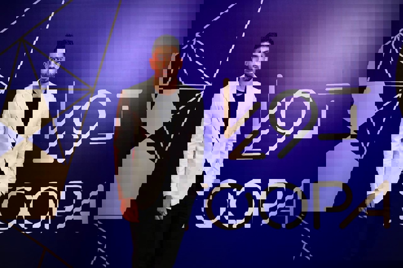 2198085