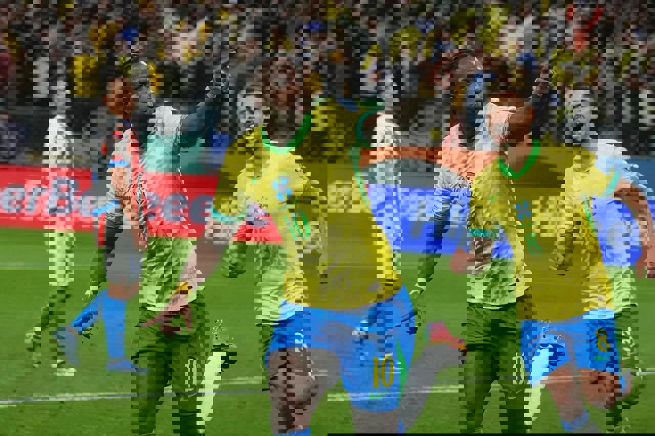 2197829