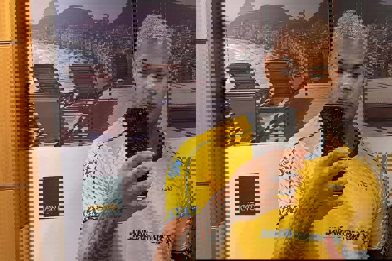 2197849