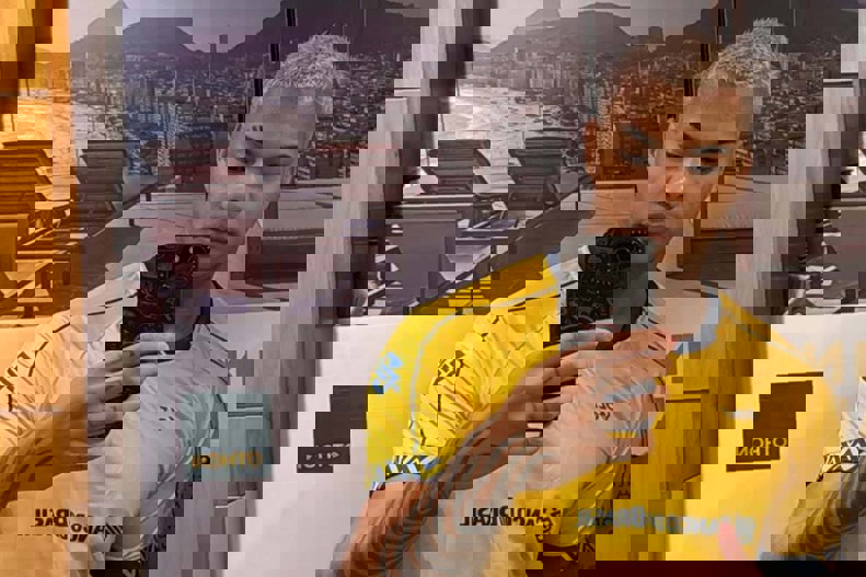 2197849