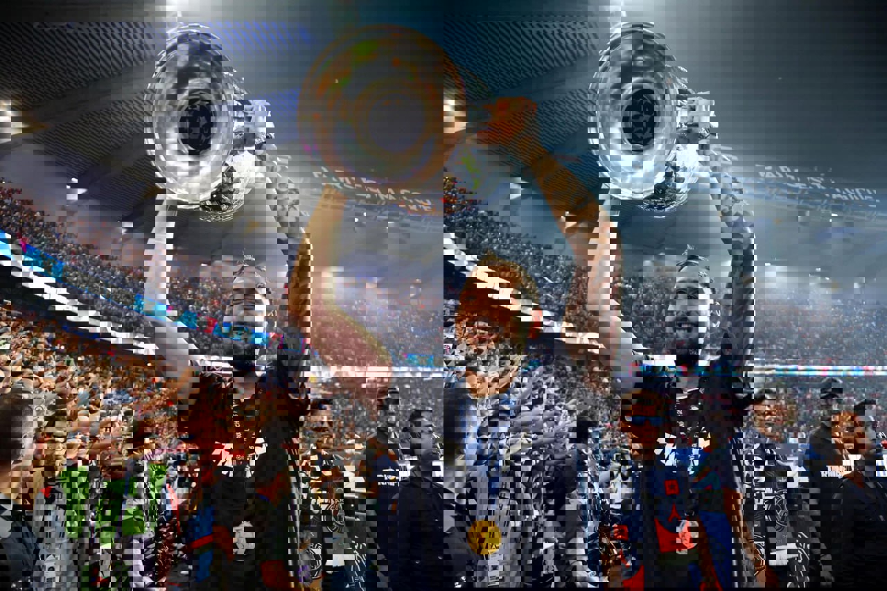 2197946