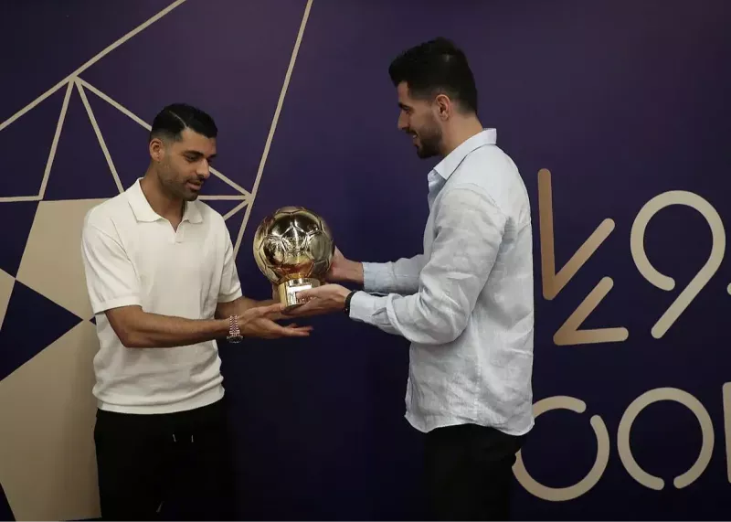 سعید عزت: همه به طارمی نگاه کنید