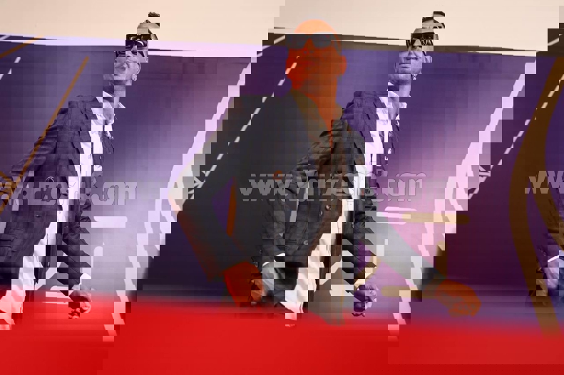 2198184
