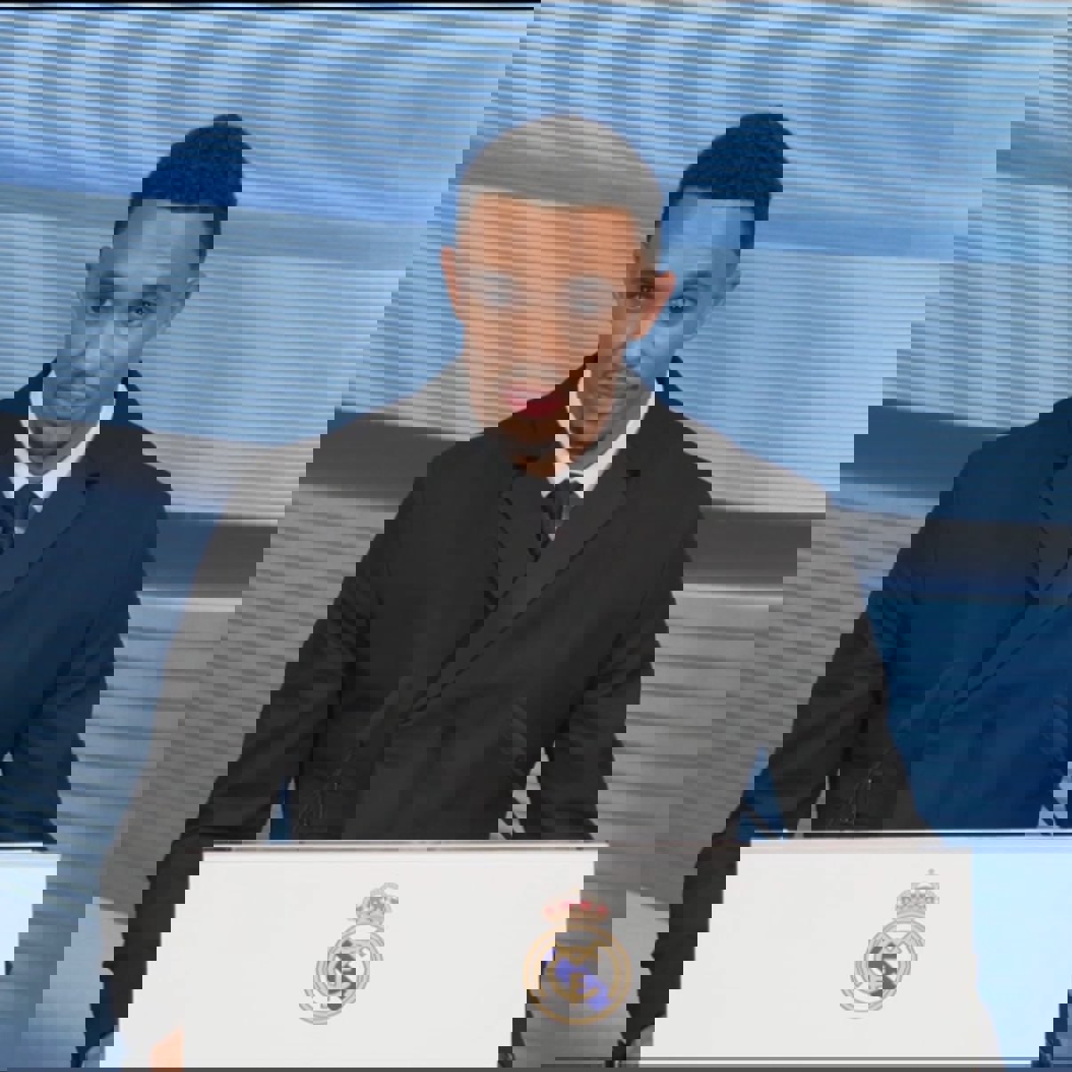 2198304