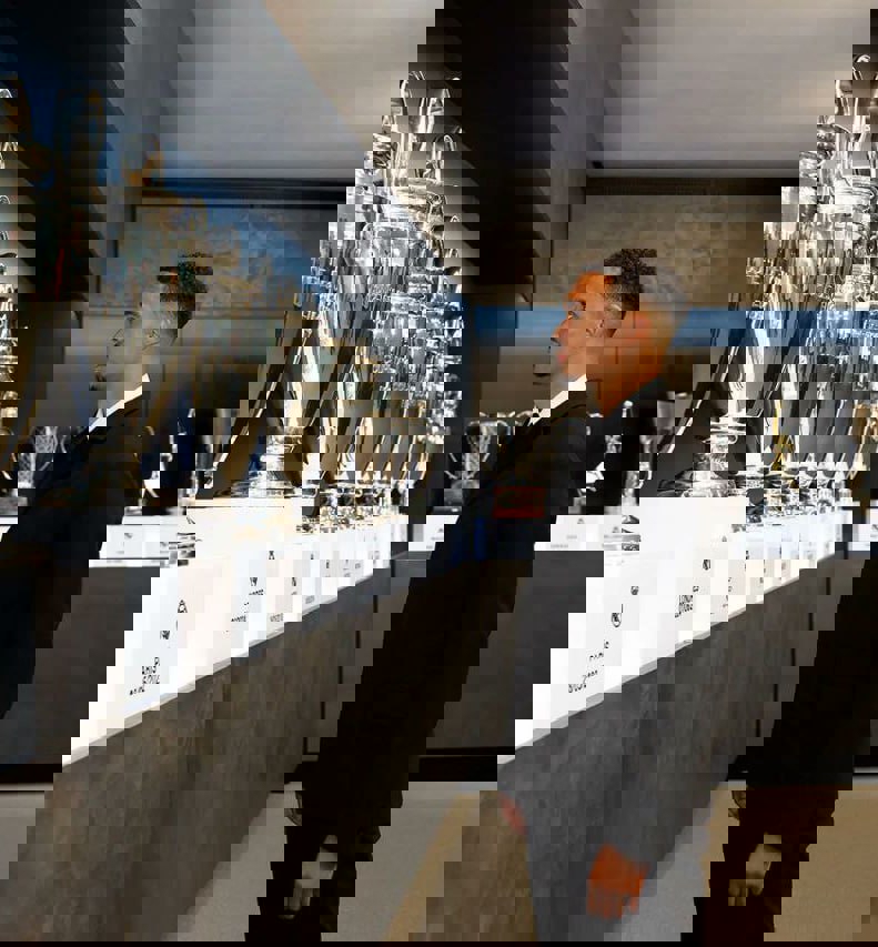 2198308