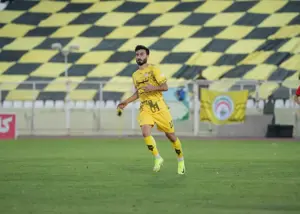 ستاره فجر سپاسی جدا شد