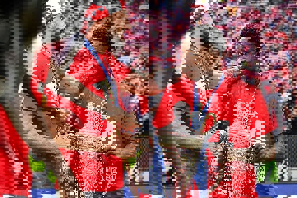 2198404