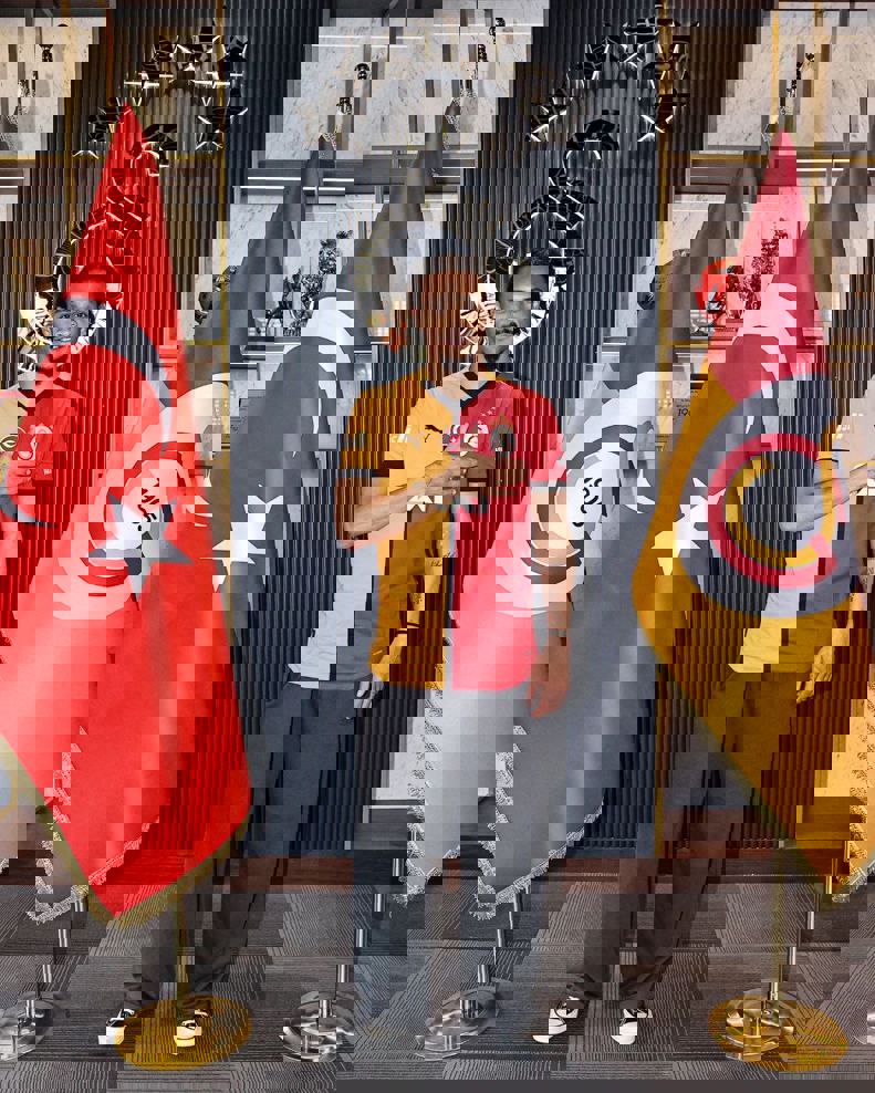 2198563