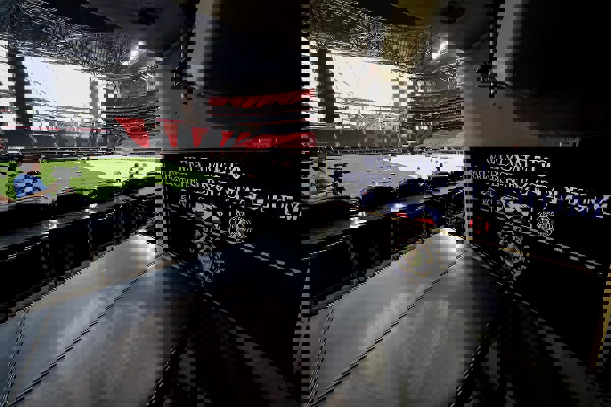 2198579
