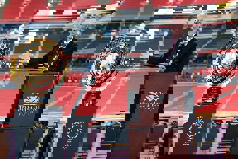 2198729
