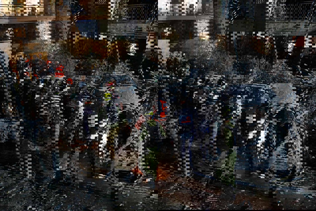 2198704