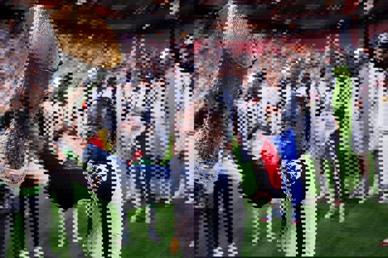 2198906