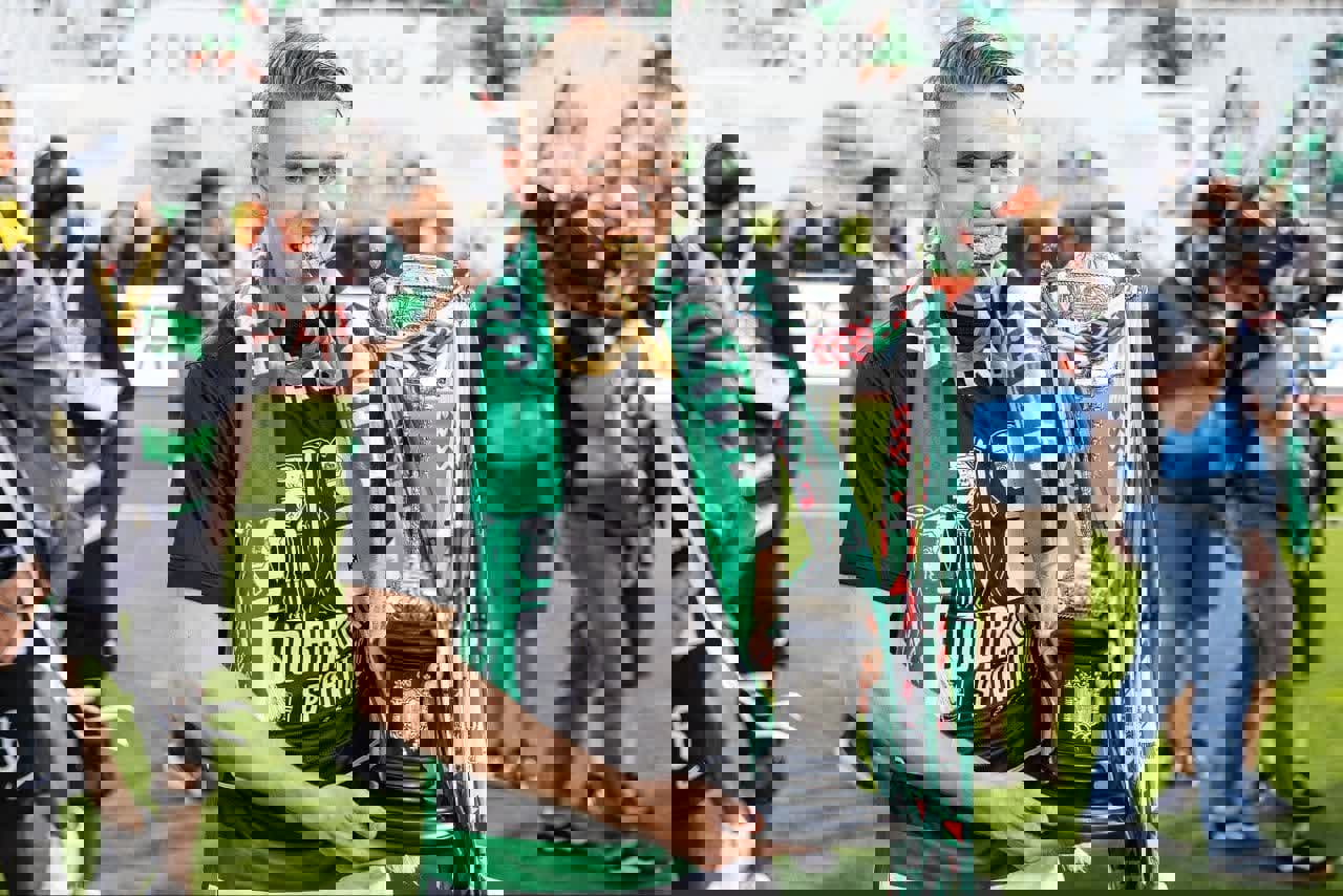 2198904