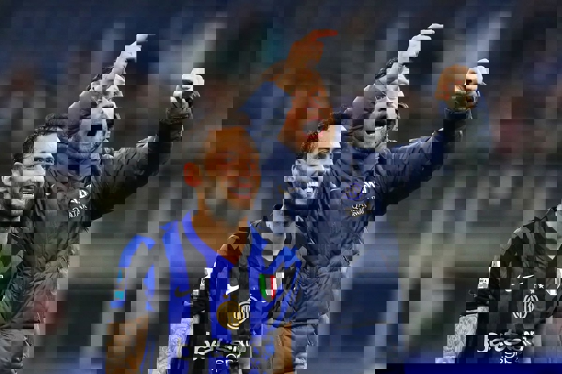 2198981