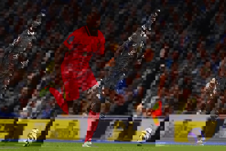 2199381