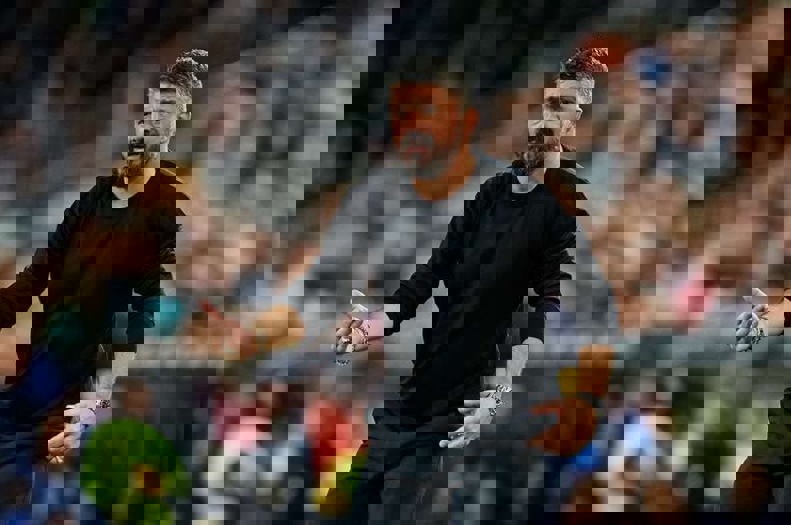 2199572