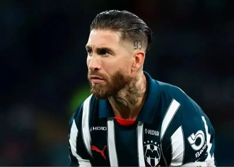 سرخیو راموس:/ دست من باشد امباپه در 10 سال 5 توپ طلا میبرد!