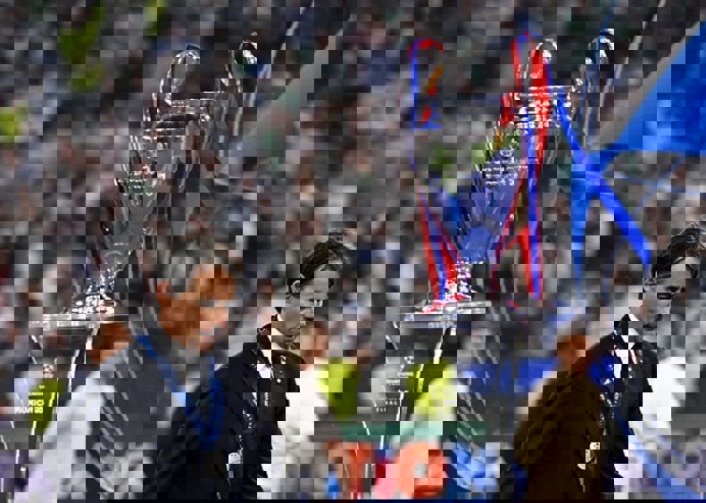 2199960