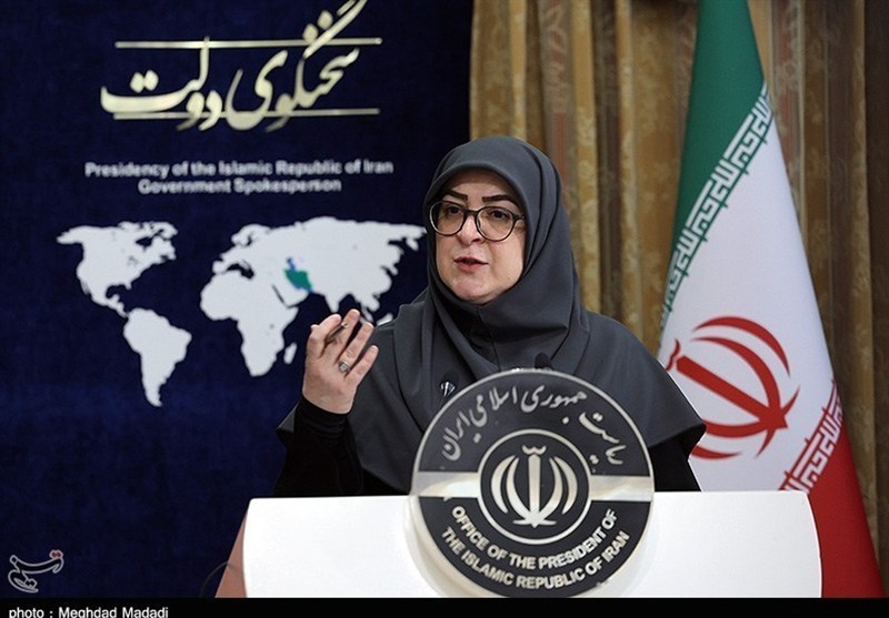 مهاجرانی: مشکلی در توزیع بنزین نداریم