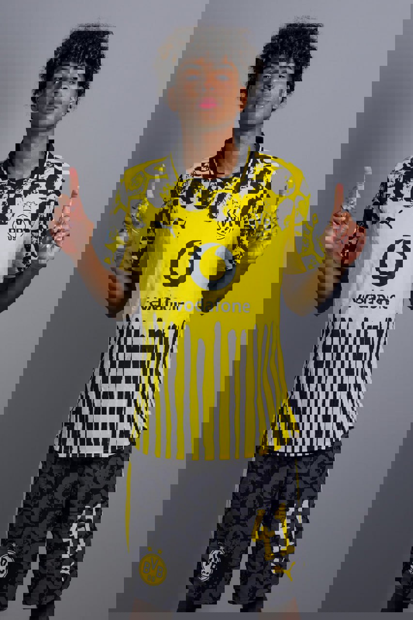 2200059