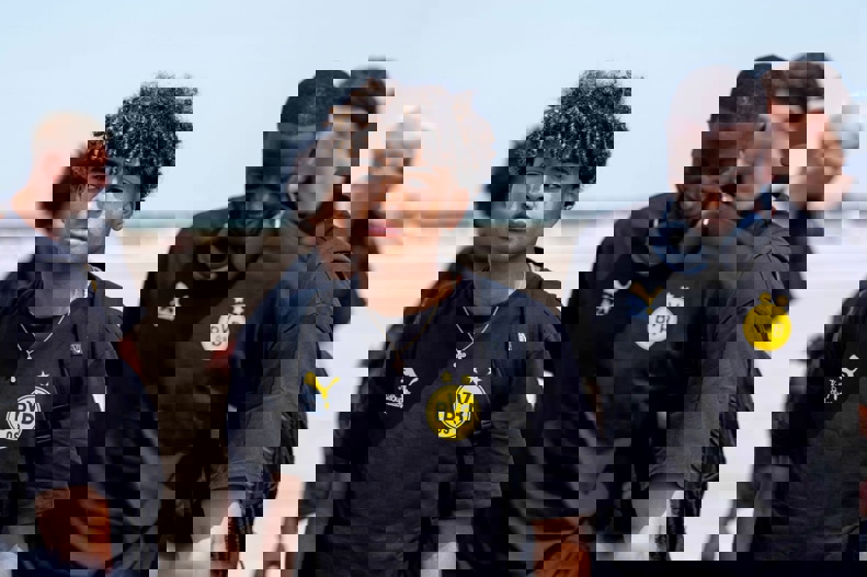 2200061