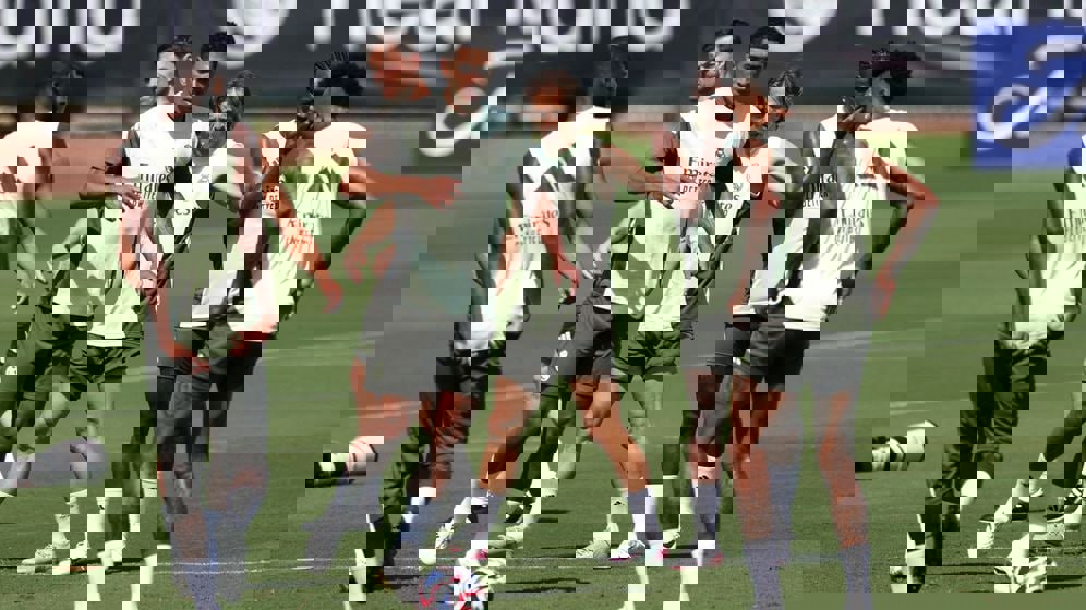 2200133