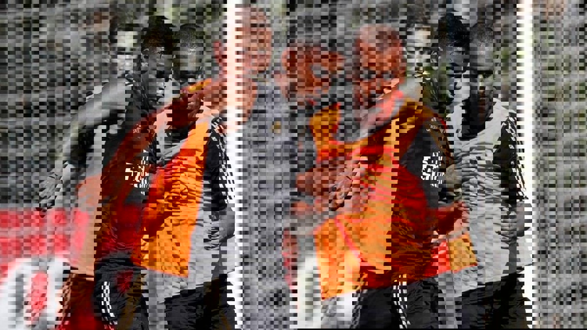 2200087