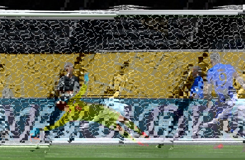 2200511