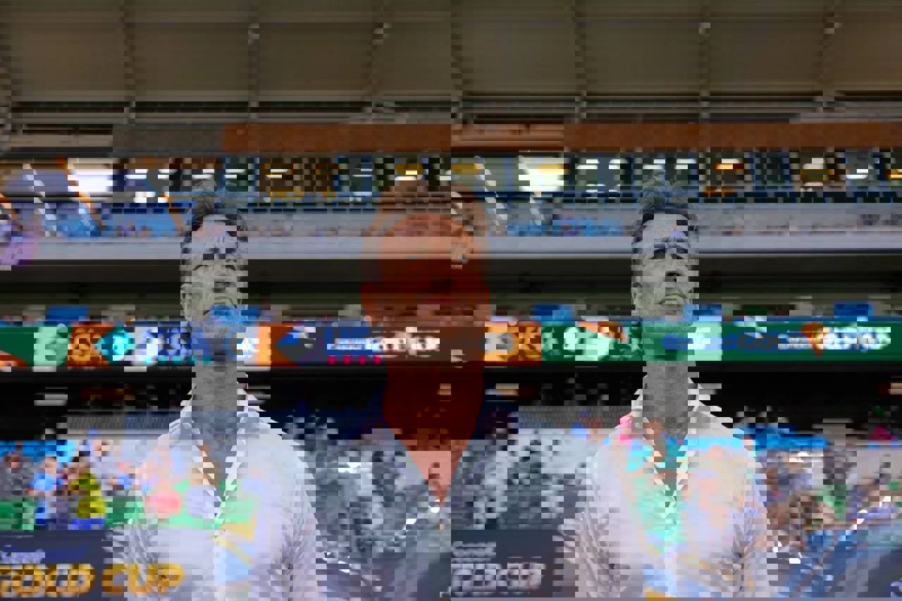 2200635
