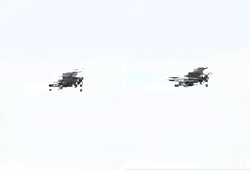 2200576