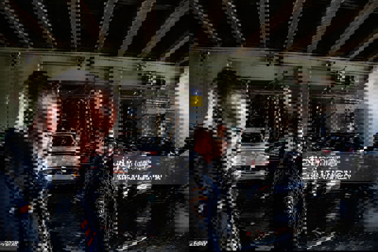 2200881