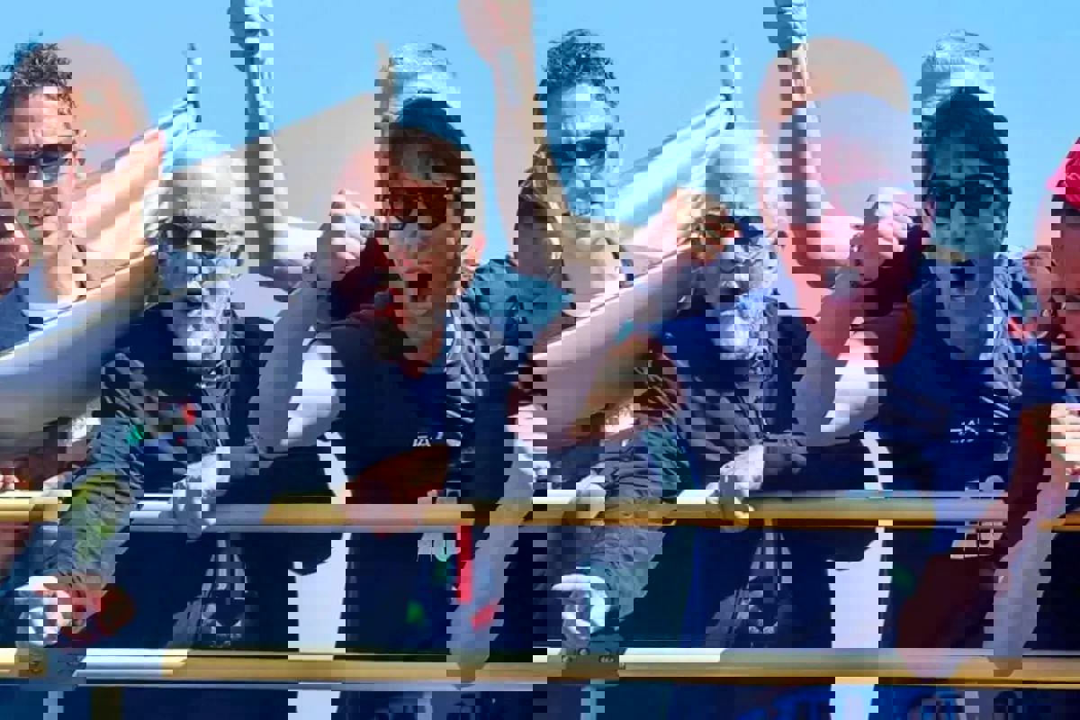 2201325
