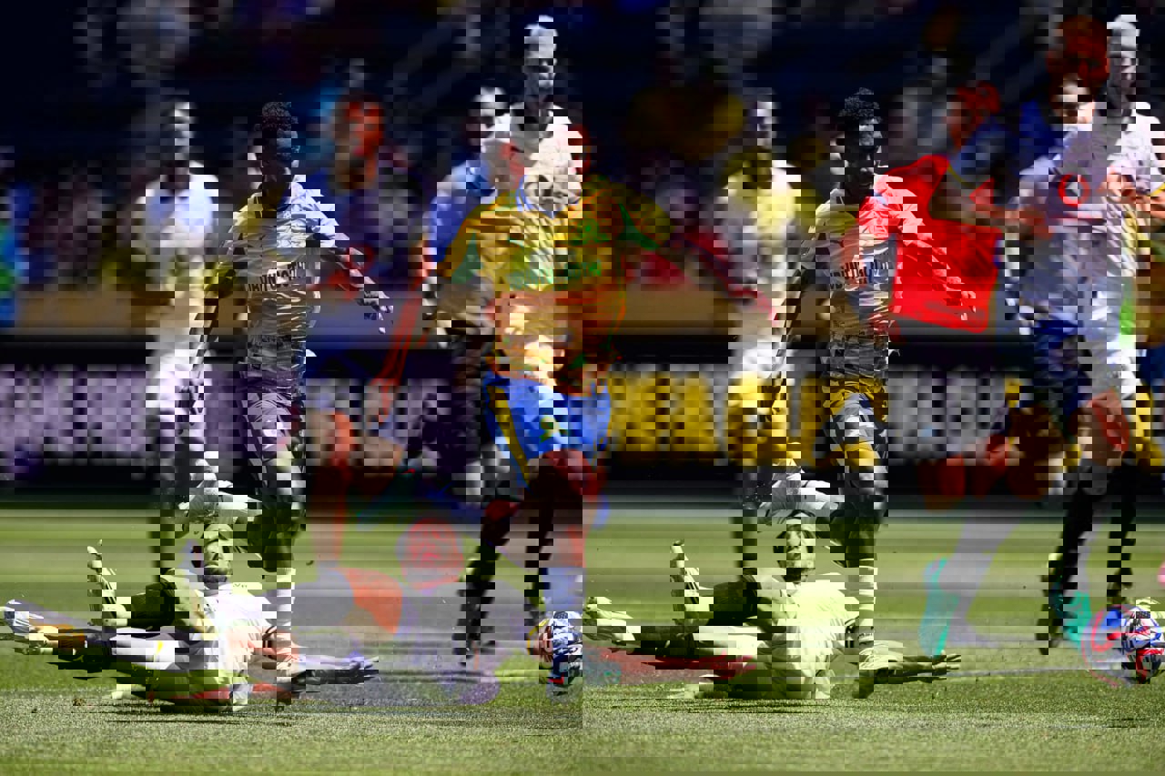 2201285