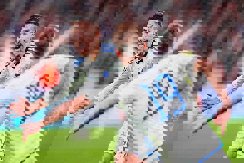 2201918