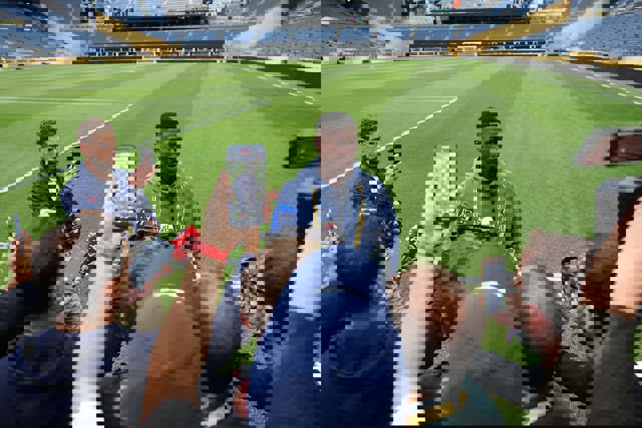 2201903
