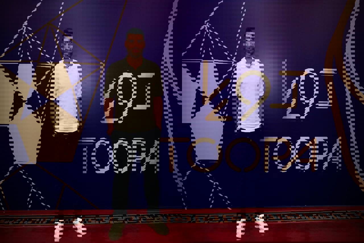 2202069