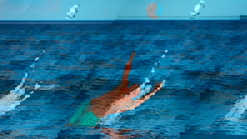 2202408