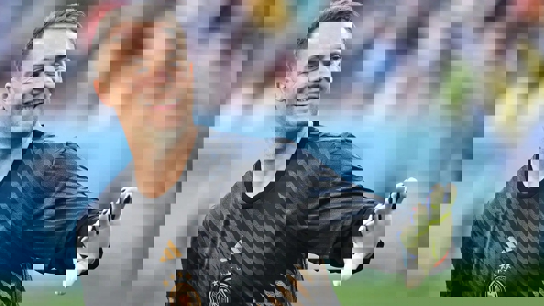 2202564