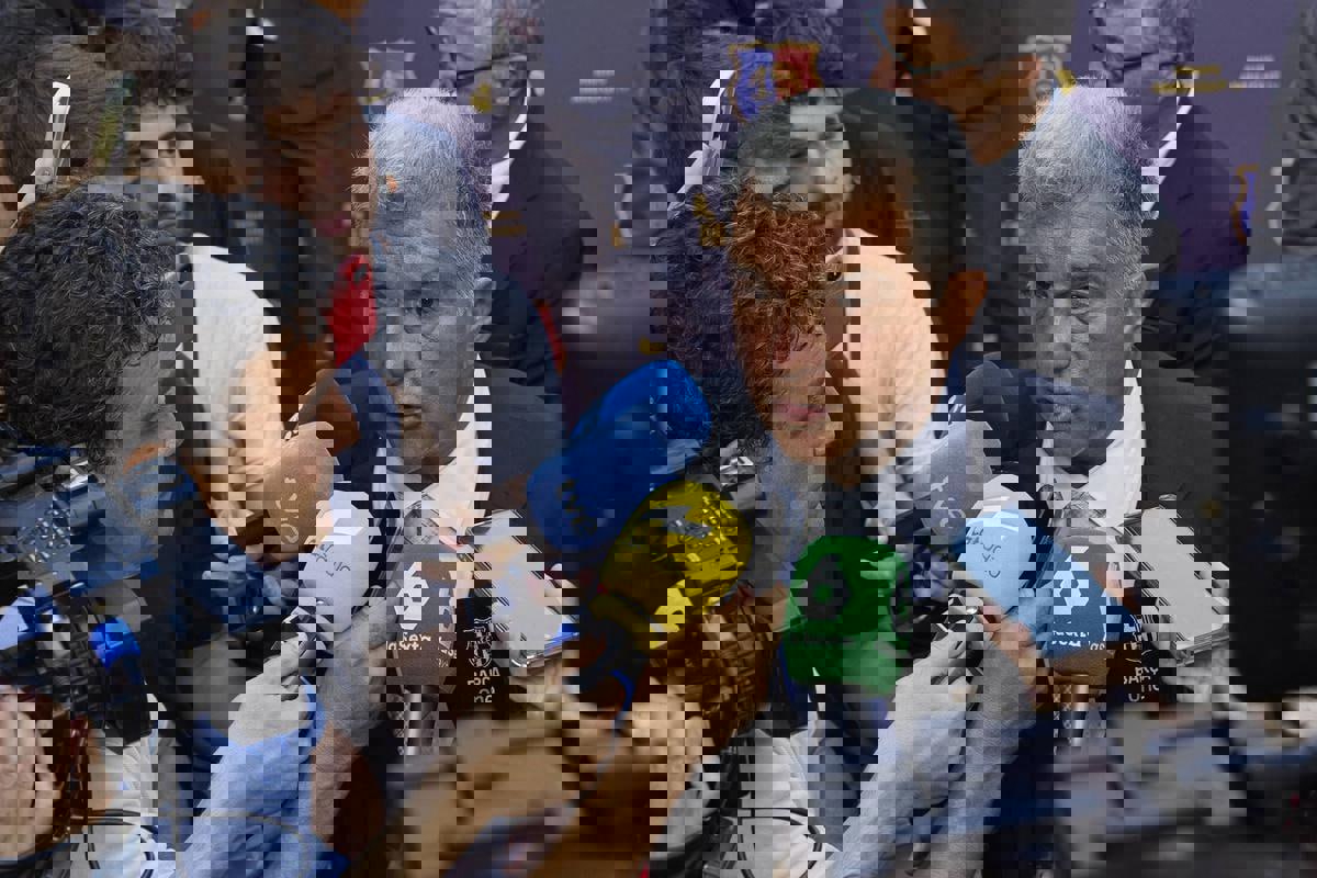 2202568