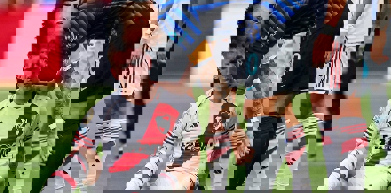 2202602