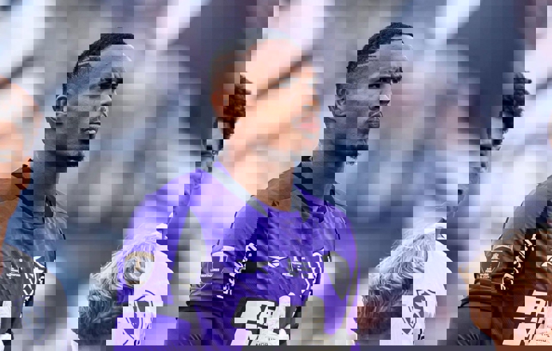 2202596