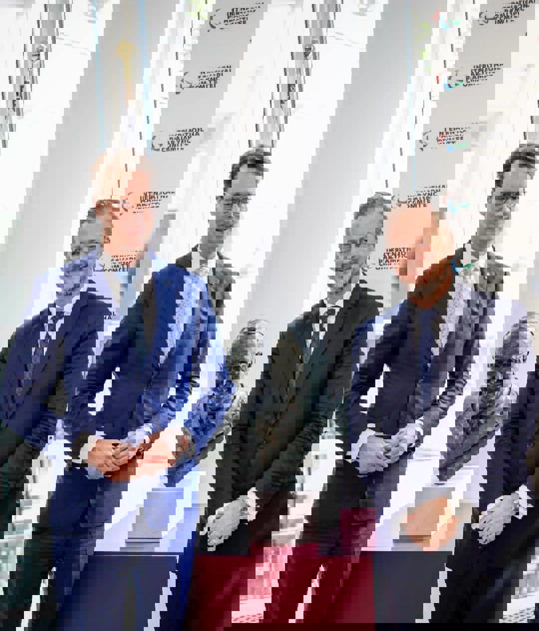 2202620