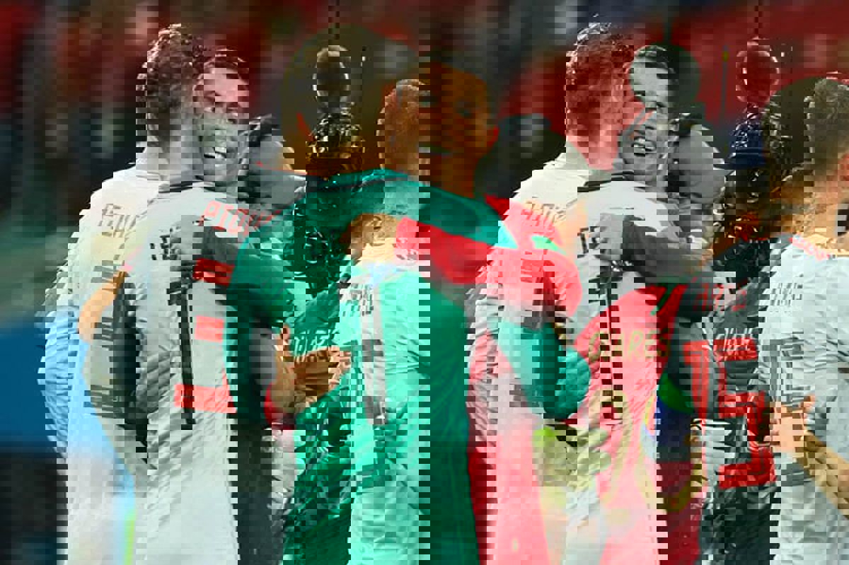 2202687