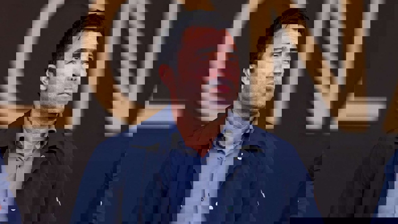 2202693