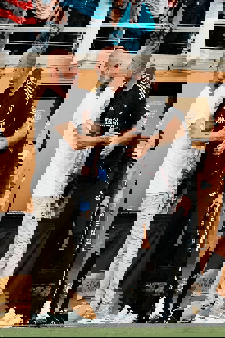2202735
