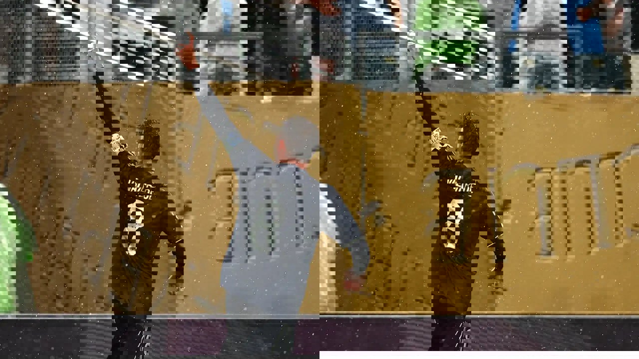 2202742