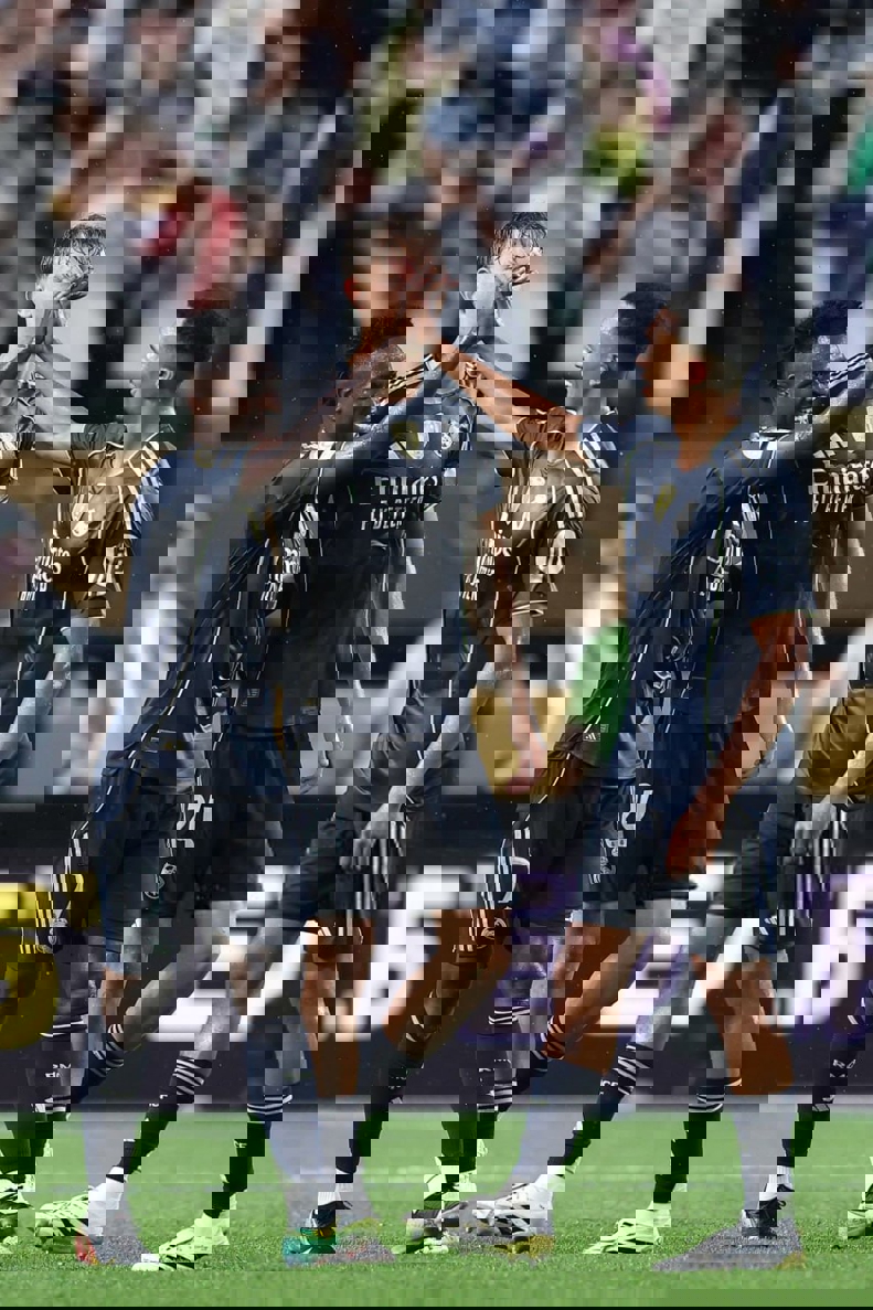 2202860