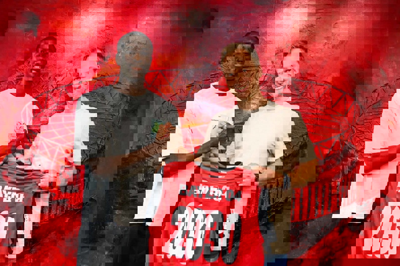 2202885