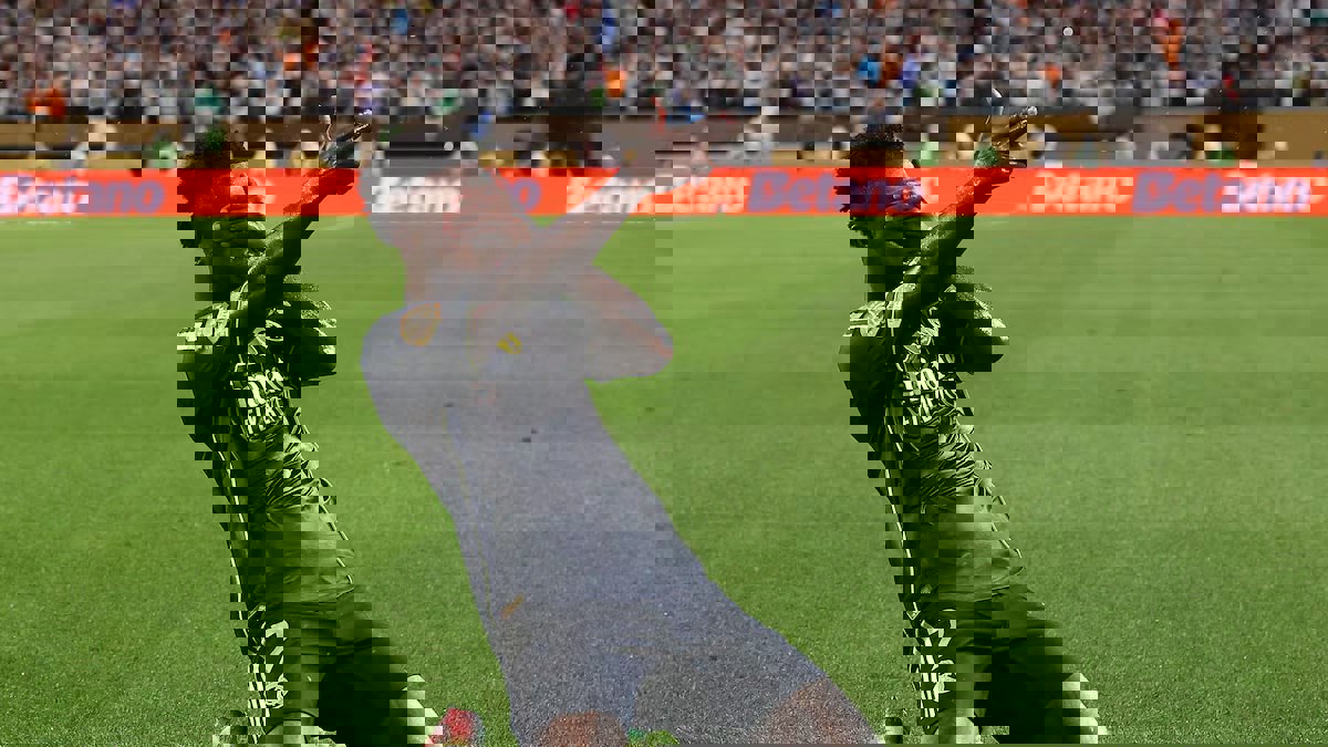 2202872