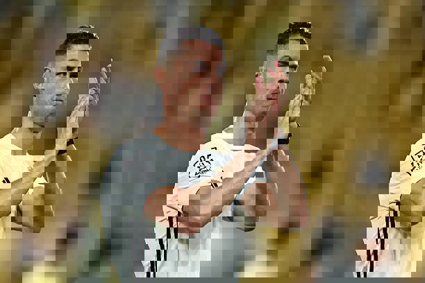 2203193